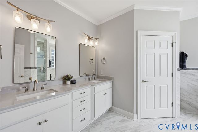409 Regina Ln, Richmond, VA 23238