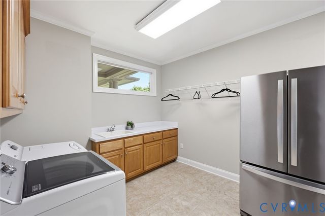 409 Regina Ln, Richmond, VA 23238