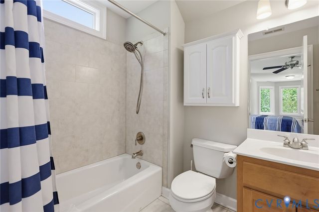 409 Regina Ln, Richmond, VA 23238