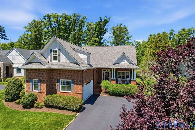 409 Regina Ln, Richmond, VA 23238