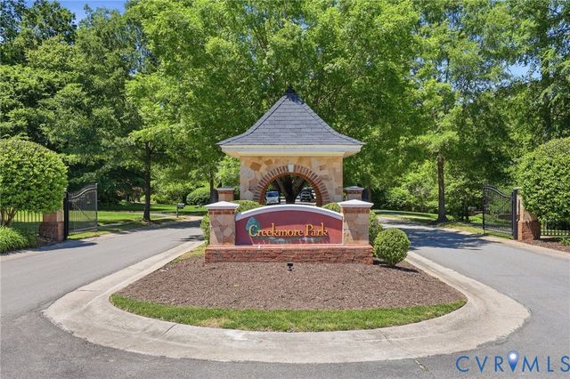 409 Regina Ln, Richmond, VA 23238