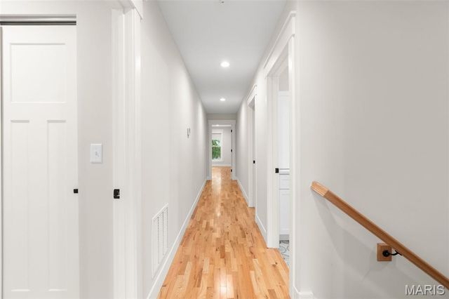 2620 Lyle Avenue, Maplewood, MO 63143