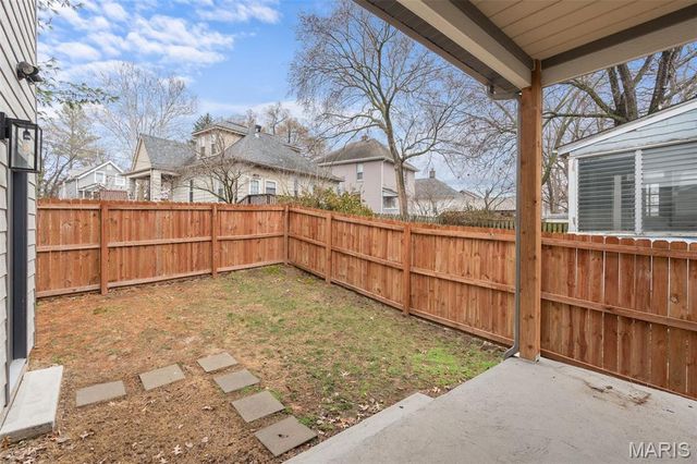 2620 Lyle Avenue, Maplewood, MO 63143