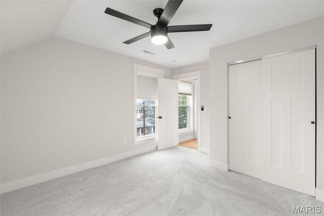 2620 Lyle Avenue, Maplewood, MO 63143