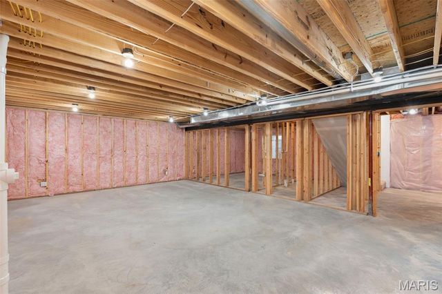 2620 Lyle Avenue, Maplewood, MO 63143