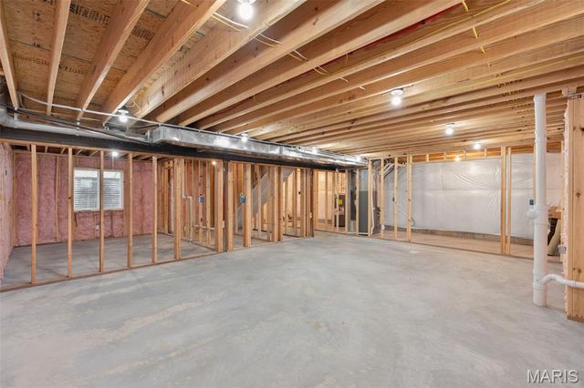 2620 Lyle Avenue, Maplewood, MO 63143