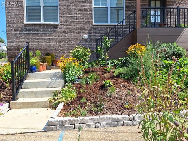 2620 Lyle Avenue, Maplewood, MO 63143