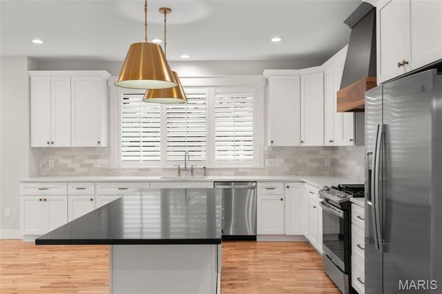 2620 Lyle Avenue, Maplewood, MO 63143