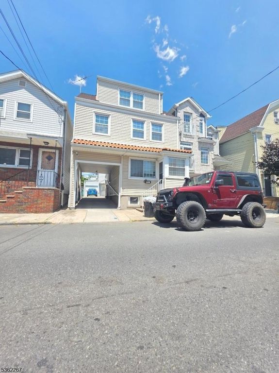 91 Barbara St, Newark City, NJ 07105
