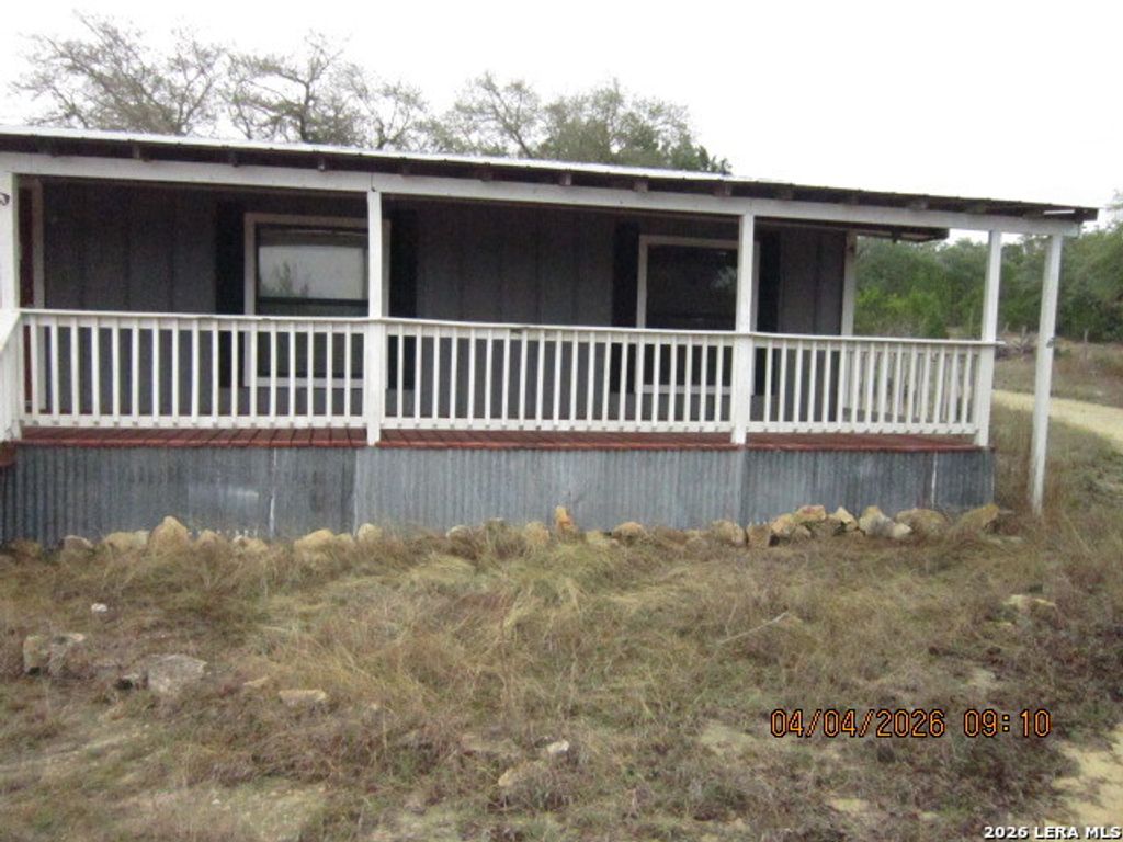 959 ALAMO BEACH RD, Pipe Creek, TX 78063