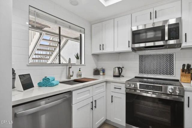 2955 Harbor Boulevard, Oxnard, CA 93035