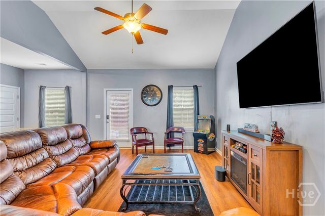 128 Vale Loop, Savannah, GA 31405