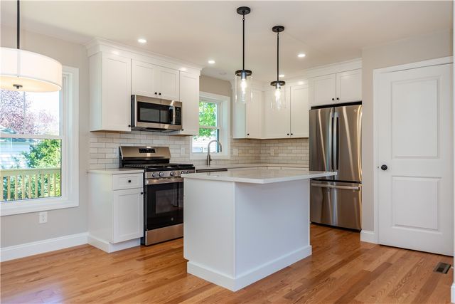 83 Cadora Avenue, Warwick, RI 02886