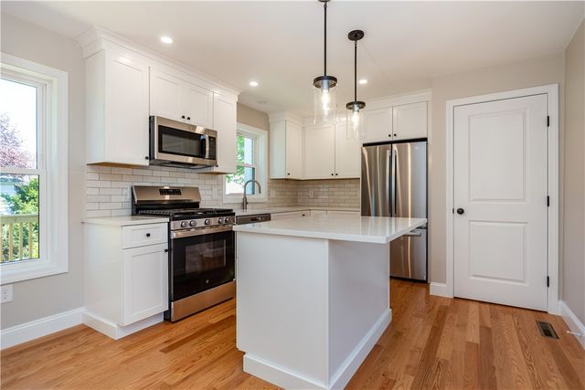83 Cadora Avenue, Warwick, RI 02886