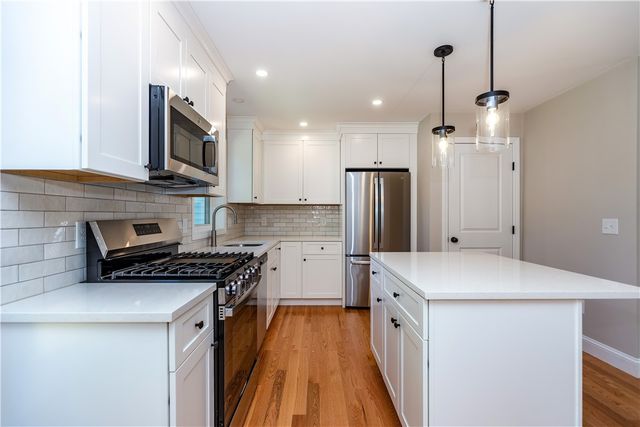 83 Cadora Avenue, Warwick, RI 02886