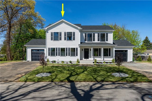 83 Cadora Avenue, Warwick, RI 02886