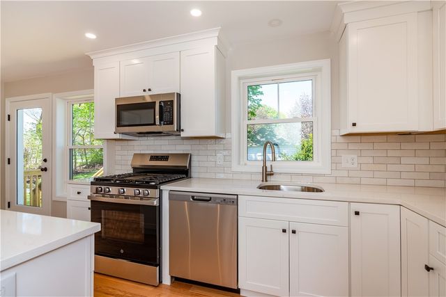 83 Cadora Avenue, Warwick, RI 02886