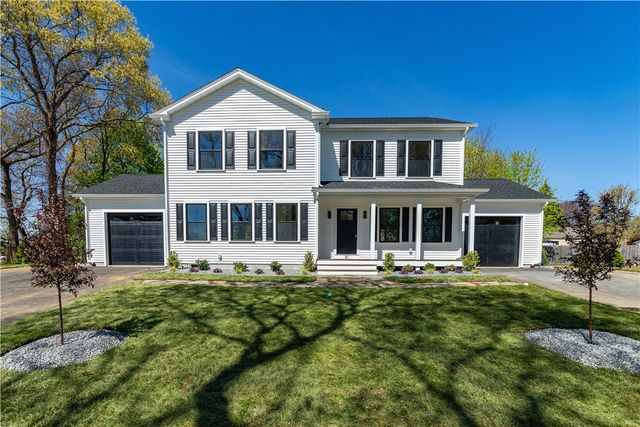 83 Cadora Avenue, Warwick, RI 02886