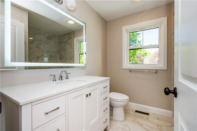 83 Cadora Avenue, Warwick, RI 02886