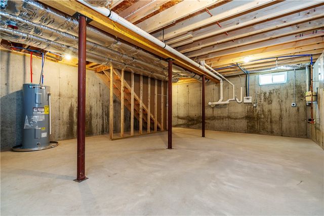 83 Cadora Avenue, Warwick, RI 02886
