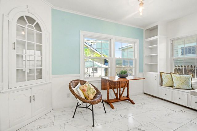 4928 Crockett Boulevard, Galveston, TX 77551