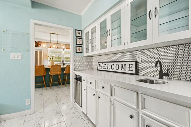 4928 Crockett Boulevard, Galveston, TX 77551