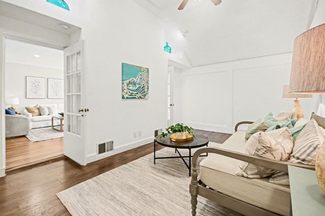 4928 Crockett Boulevard, Galveston, TX 77551