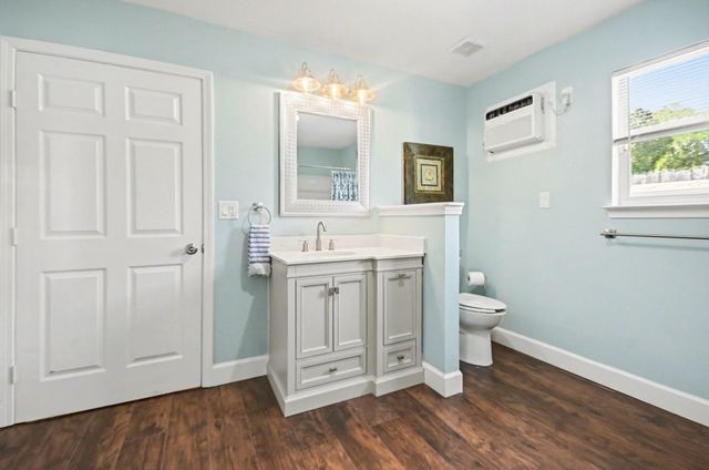 4928 Crockett Boulevard, Galveston, TX 77551