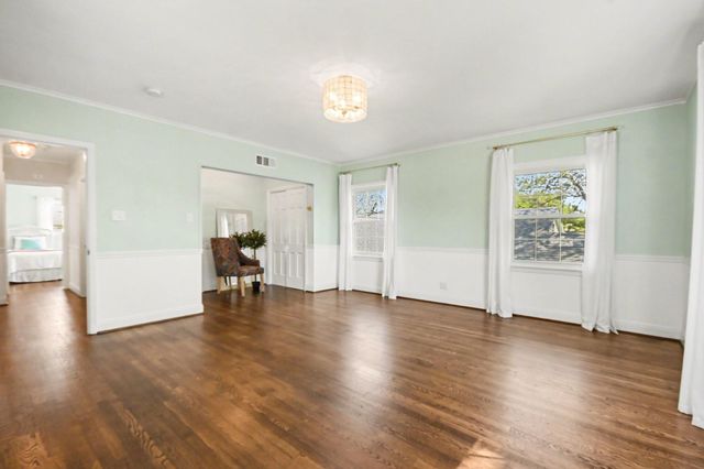 4928 Crockett Boulevard, Galveston, TX 77551