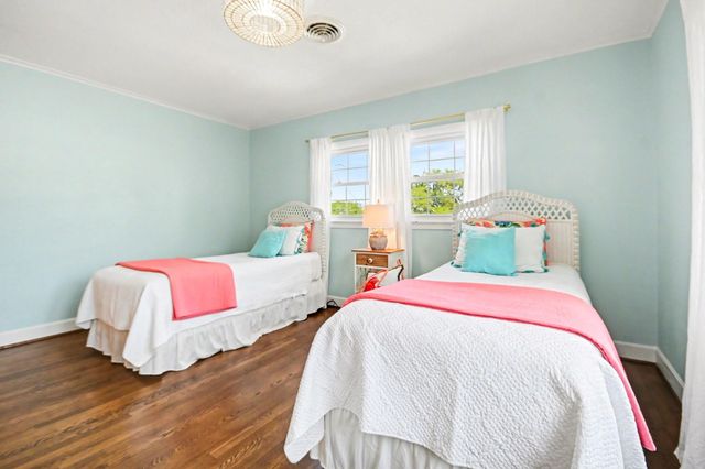 4928 Crockett Boulevard, Galveston, TX 77551