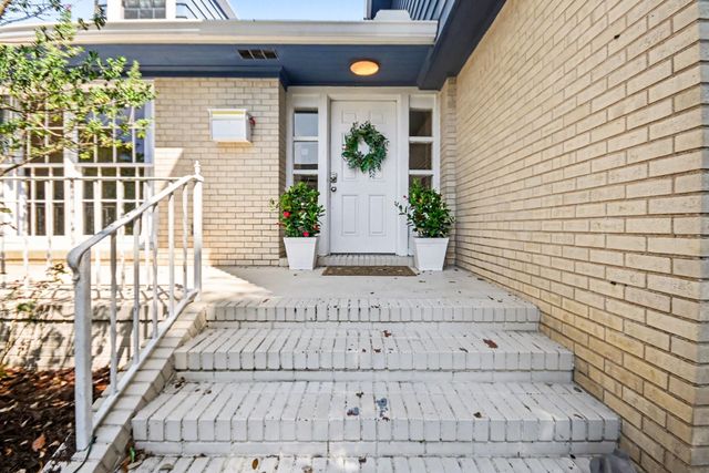 4928 Crockett Boulevard, Galveston, TX 77551