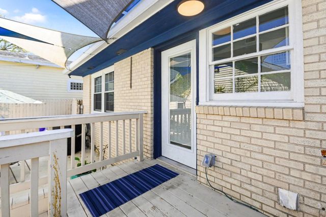 4928 Crockett Boulevard, Galveston, TX 77551