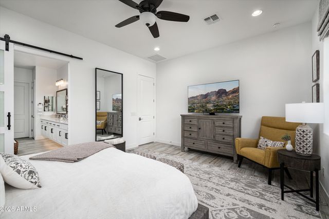 6138 E VIA DEL SOL Drive, Phoenix, AZ 85054