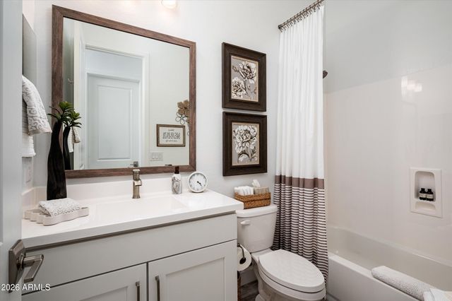 6138 E VIA DEL SOL Drive, Phoenix, AZ 85054