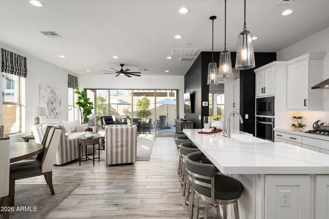 6138 E VIA DEL SOL Drive, Phoenix, AZ 85054