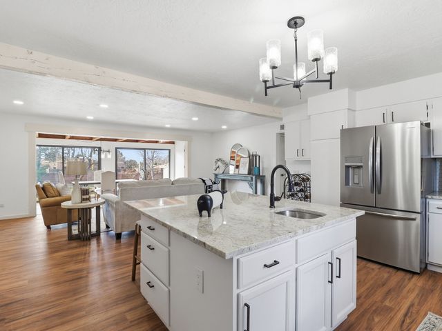 2575 Calle Delfino, Santa Fe, NM 87505