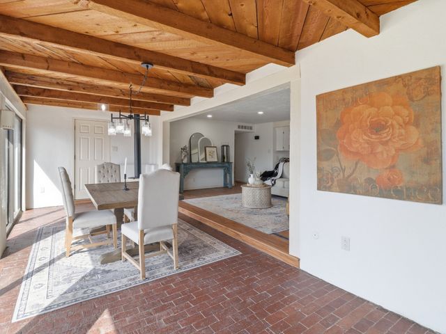 2575 Calle Delfino, Santa Fe, NM 87505