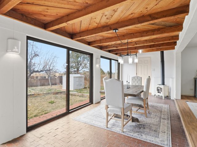 2575 Calle Delfino, Santa Fe, NM 87505