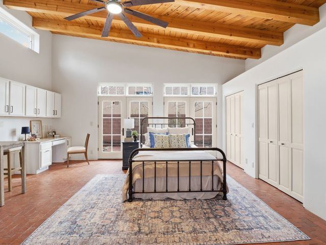 2575 Calle Delfino, Santa Fe, NM 87505