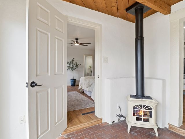 2575 Calle Delfino, Santa Fe, NM 87505