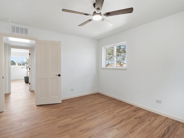 2575 Calle Delfino, Santa Fe, NM 87505