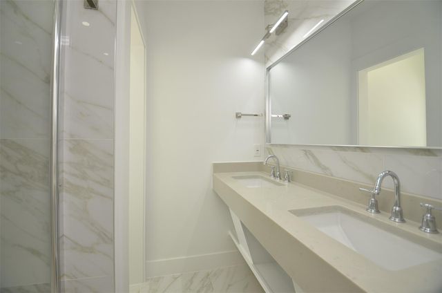 1207 Martin Street, Houston, TX 77018