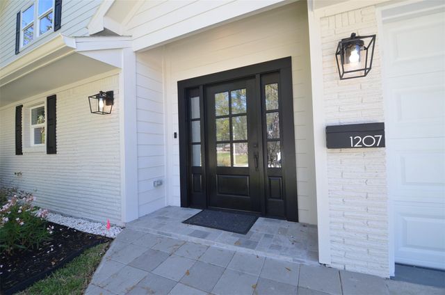 1207 Martin Street, Houston, TX 77018