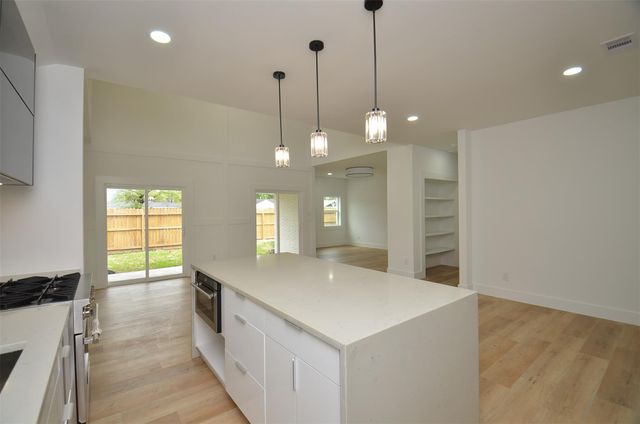 1207 Martin Street, Houston, TX 77018