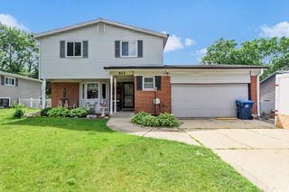 612 Fairview Lane, Schaumburg, IL 60193