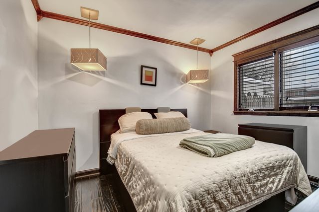 491 OLD SURREY Lane A, Hinsdale, IL 60521