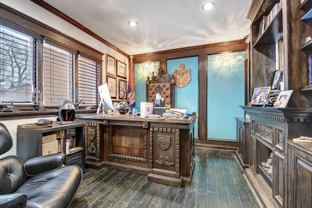 491 OLD SURREY Lane A, Hinsdale, IL 60521