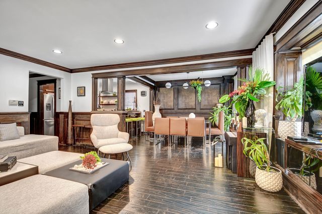 491 OLD SURREY Lane A, Hinsdale, IL 60521