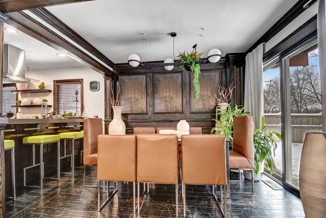 491 OLD SURREY Lane A, Hinsdale, IL 60521