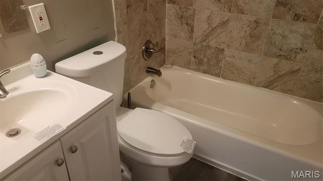 10272 Imperial Drive, St Louis, MO 63136